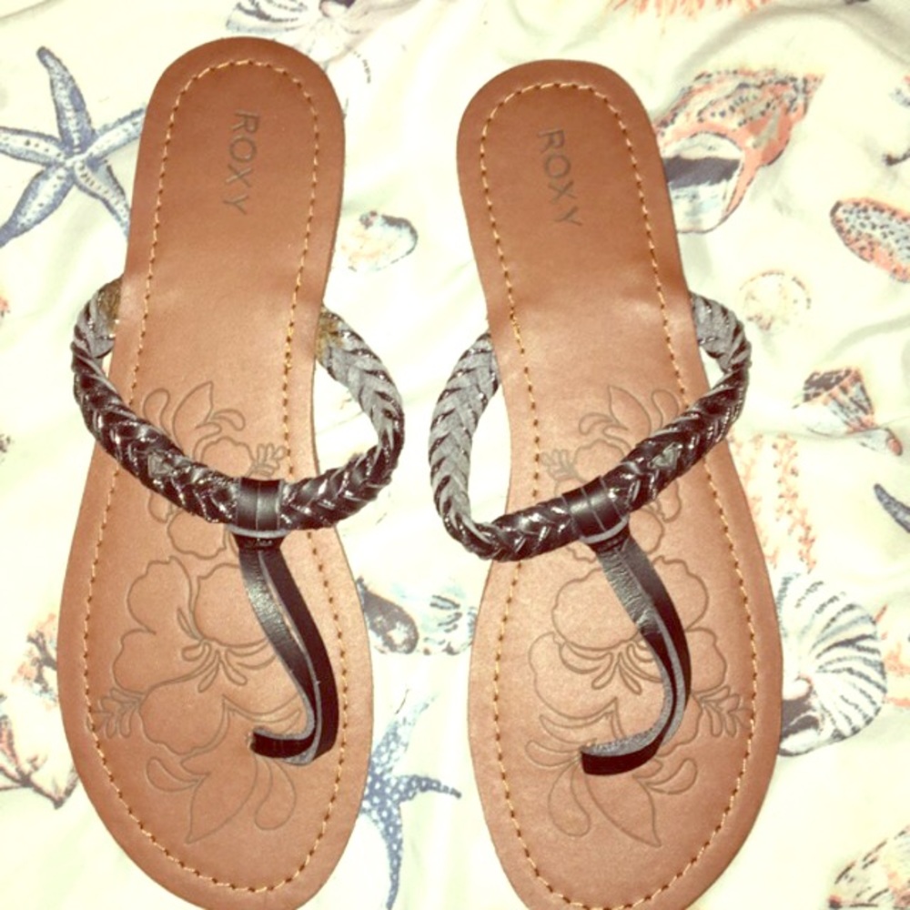 Thong flip flops